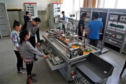 四川职业技术学院 岗位供需对接，“企业项目” 精准送岗进校园